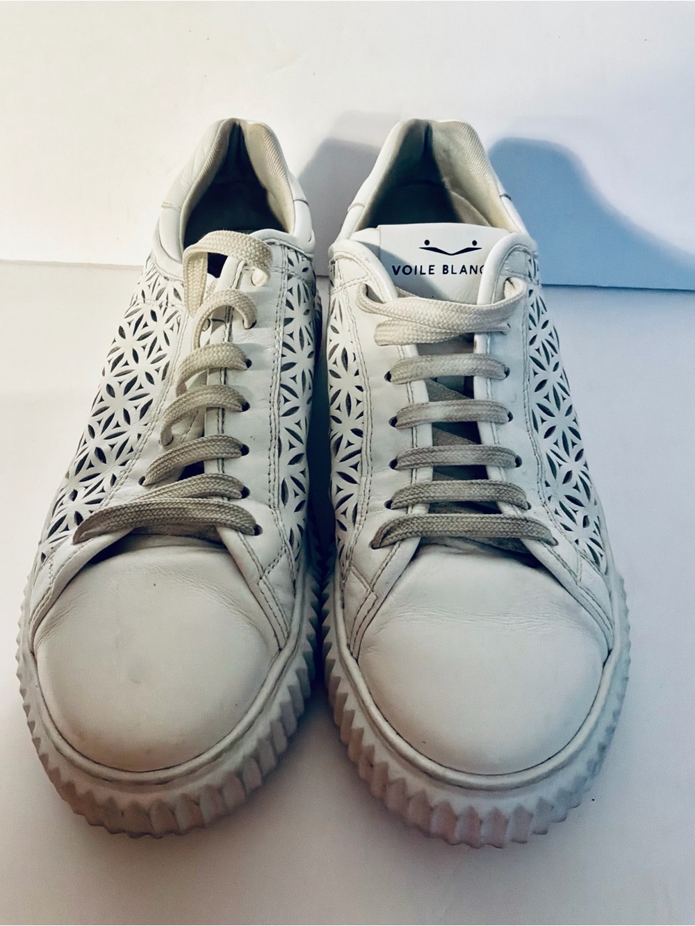 VOILE BLANCHE..sneakers